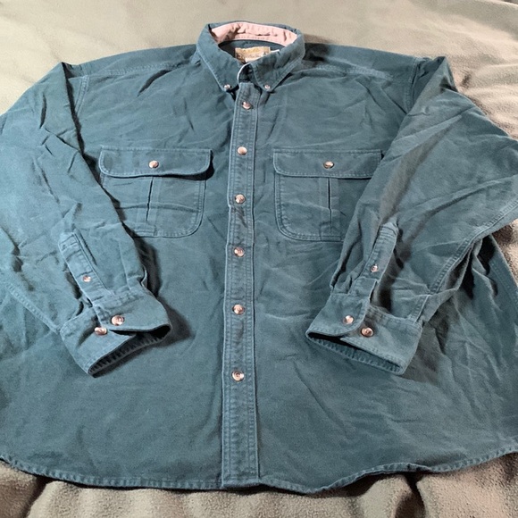 Cabela's Other - Men’s Cabela’s green long sleeve button up shirt.  Chamois. Size XL.